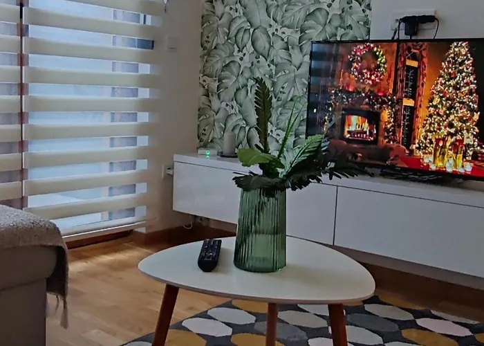 Tina Gomax Apartament *